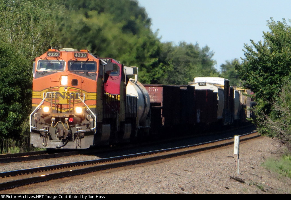 BNSF 4333 East